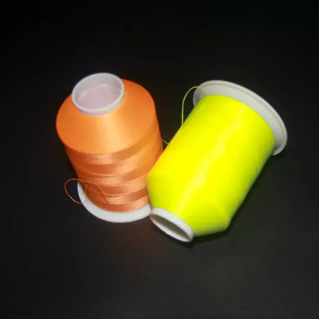 Hogyan működik a Glow in the Dark Thread elem vagy áram nélkül? Hogyan működik a Glow in the Dark Thread elem vagy áram nélkül?